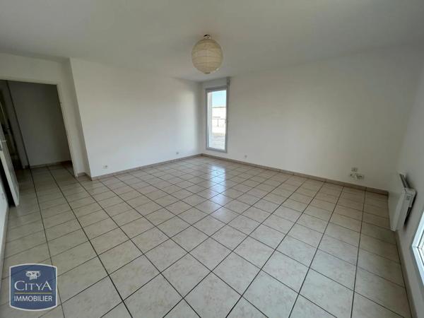 Appartement à louer 4 pièces 79m² Tours (37200)