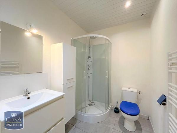 Appartement à louer 3 pièces 67.29m² Grézillac (33420)