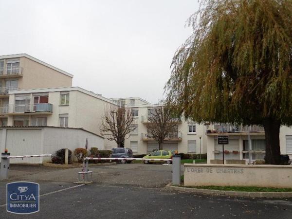 Location parking Mainvilliers (28300)