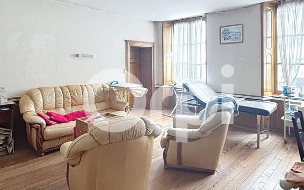 Immeuble à vendre    5 pièces •  Neufchâteau