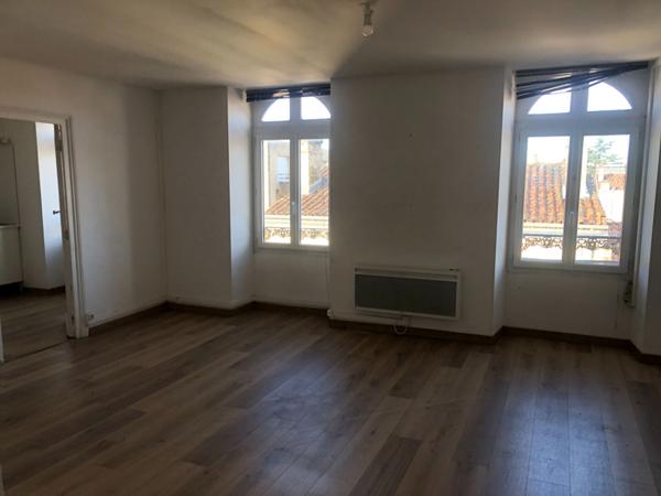À vendre : Appartement 4 pièces à Bordeaux, secteur Saint Genès