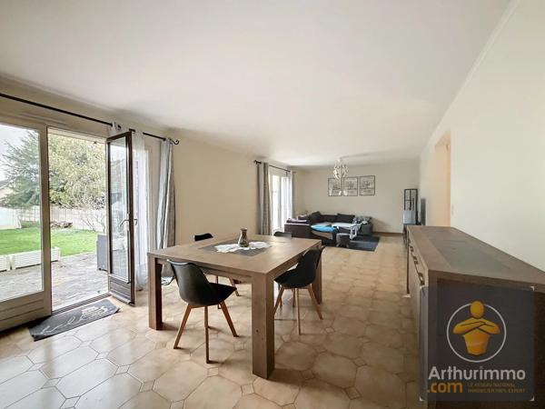 Vente                                                      Appartement
                        
                     4 pièces                      65 m2                     à Yerres