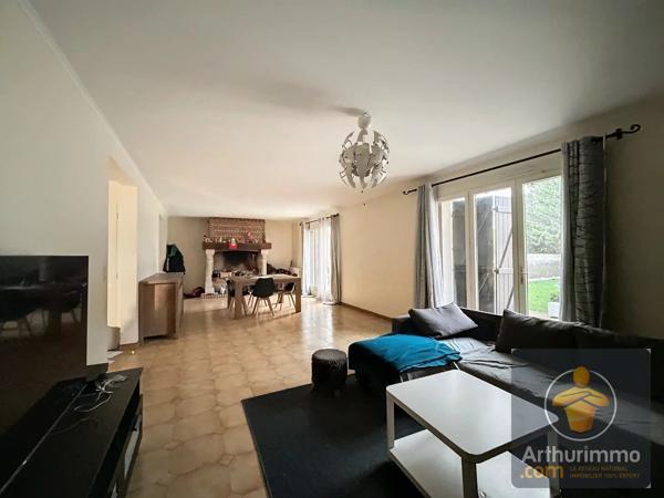 Vente                                                      Appartement
                        
                     4 pièces                      65 m2                     à Yerres