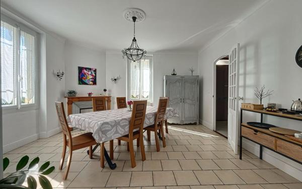 Maison à vendre    10 pièces • 390 m2 Cazères