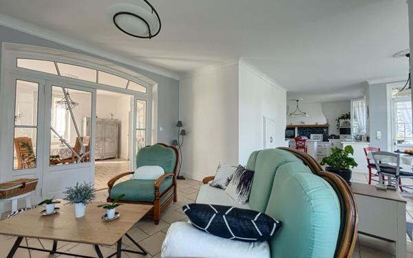 Maison à vendre    10 pièces • 390 m2 Cazères