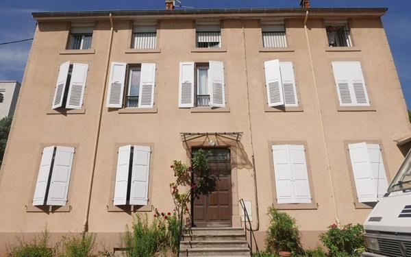 Appartement à louer    1 pièce •  Tournon-sur-Rhône