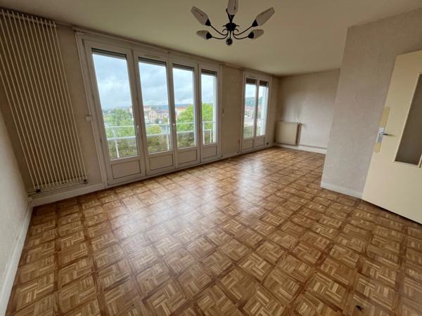 Appartement à 2 pas du centre ville de Bar-le-Duc avec garage et vue dégagée