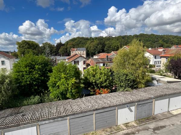 Appartement à 2 pas du centre ville de Bar-le-Duc avec garage et vue dégagée