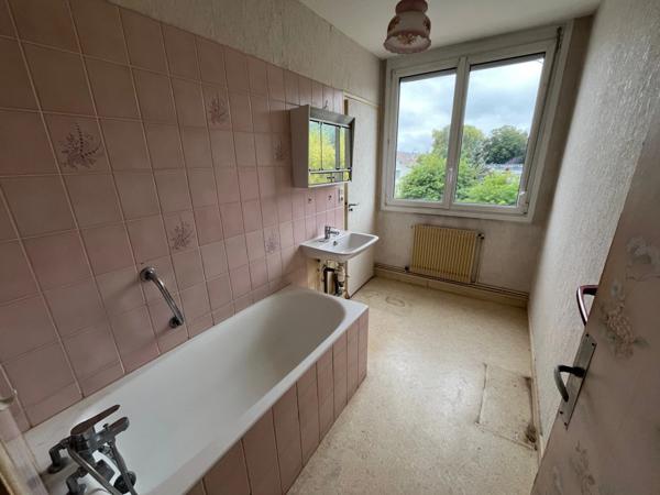 Appartement à 2 pas du centre ville de Bar-le-Duc avec garage et vue dégagée