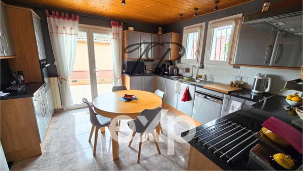 VILLA T5 SUR HAUTEUR DE PORTIRAGNE