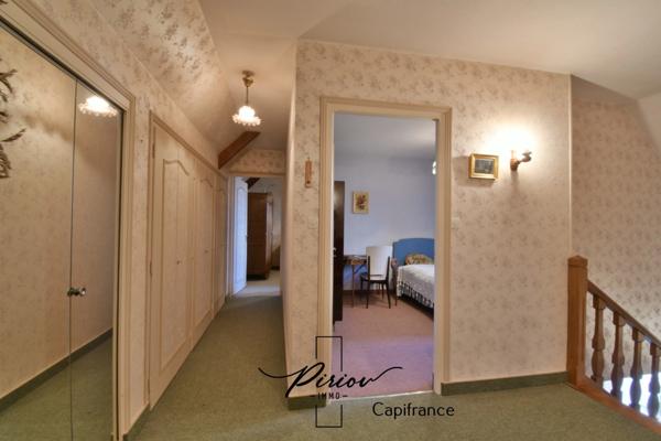 Pavillon, plein pied, 5 chambres, 2 salles de bains, sous sol complet