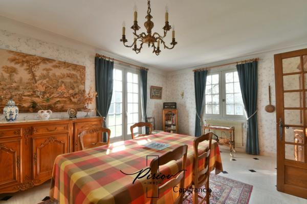 Pavillon, plein pied, 5 chambres, 2 salles de bains, sous sol complet