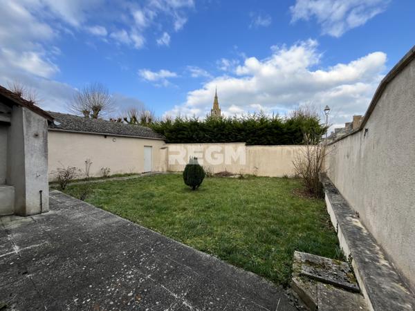 Beaugency (45190) SECTEUR MER : Maison de village à 10min de MER!!