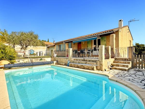 La Fare-les-Oliviers (13580) Coup de cœur ! Maison T4 de plain-pied avec piscine et garage double – La Fare-les-Oliviers