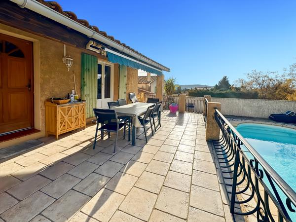 La Fare-les-Oliviers (13580) Coup de cœur ! Maison T4 de plain-pied avec piscine et garage double – La Fare-les-Oliviers