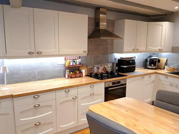 Maison de village en pierre entièrement rénovée avec 3/4 chambres