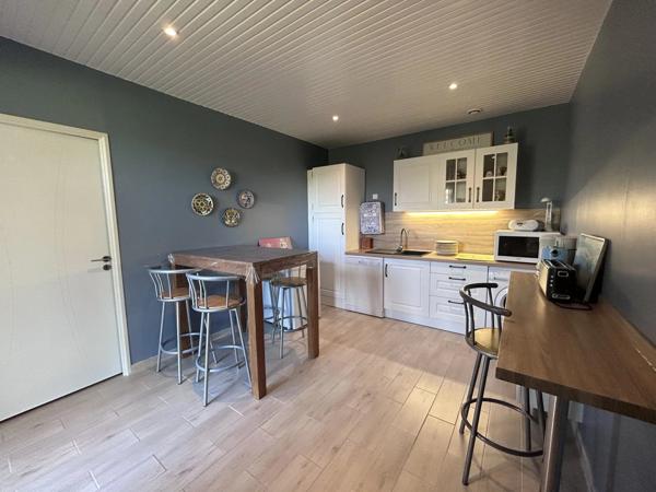 Charmante propriété en pierre avec maison d'amis, lac et vue panoramique près de Bergerac