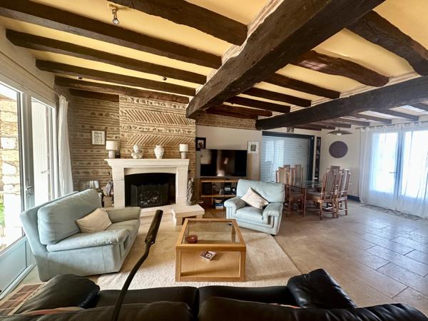 Charmante propriété en pierre avec maison d'amis, lac et vue panoramique près de Bergerac