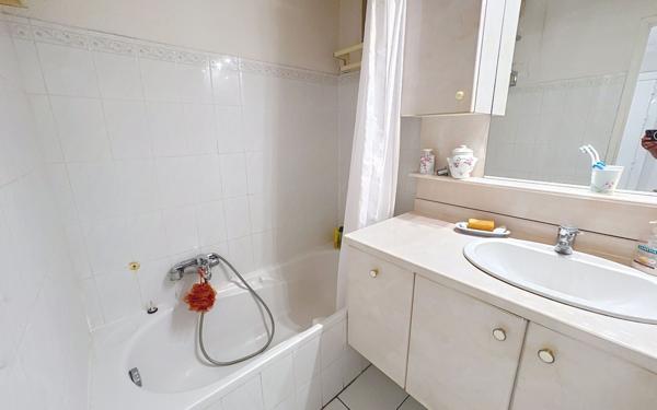 Appartement à vendre    3 pièces • 64,57 m2 Juan-les-Pins - Antibes