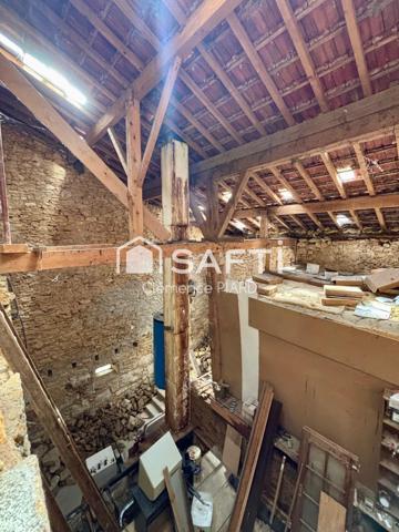 Charmante maison rénovée d’environ 135 m², répartie sur trois niveaux - Leschères