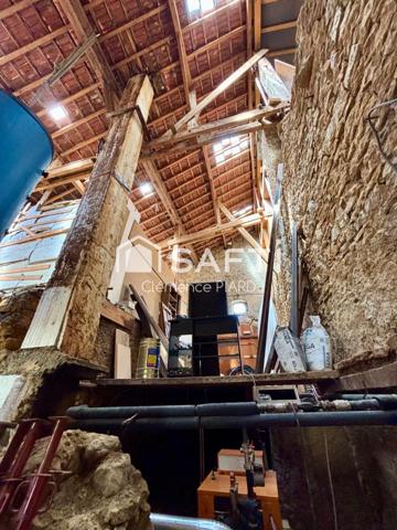 Charmante maison rénovée d’environ 135 m², répartie sur trois niveaux - Leschères