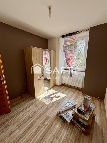 Charmante maison rénovée d’environ 135 m², répartie sur trois niveaux - Leschères