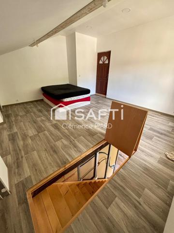 Charmante maison rénovée d’environ 135 m², répartie sur trois niveaux - Leschères