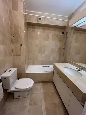 Appartement Paris 1 pièce(s) 26.80 m2