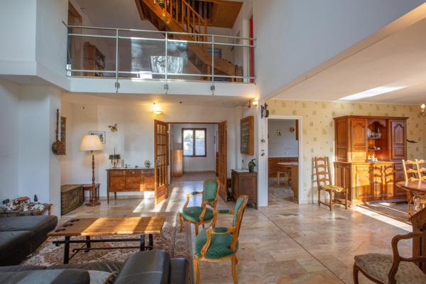 SUPERBE MAISON FAMILIALE