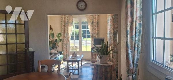 Maison lumineuse avec sous-sol complet-SAVIGNE L EVEQUE