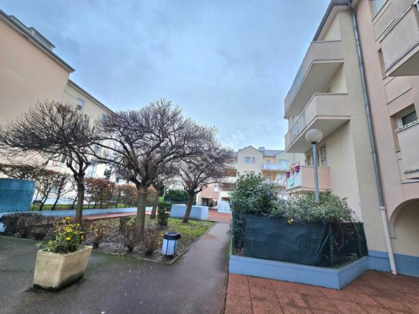 COUP DE COEUR Appartement Livry Gargan Secteur Poudrerie 4 pièce(s) 75.3 m2 avec balcon et place de parking