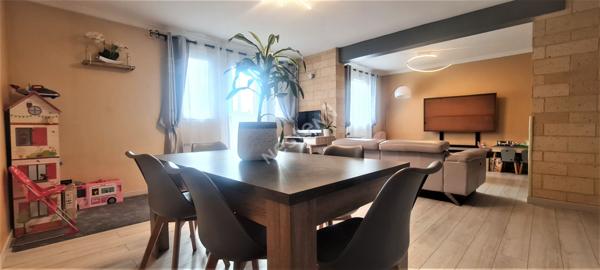COUP DE COEUR Appartement Livry Gargan Secteur Poudrerie 4 pièce(s) 75.3 m2 avec balcon et place de parking