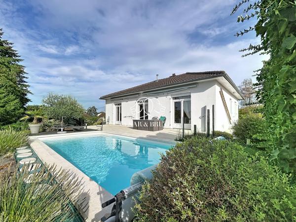Maison de 182 m2 avec piscine au sel et DPE B à Marcigny