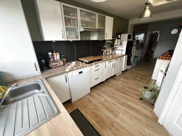 Maison 4 pièce(s) 3 chambre(s) 82 m²