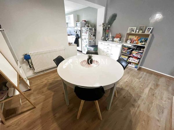 Maison 4 pièce(s) 3 chambre(s) 82 m²