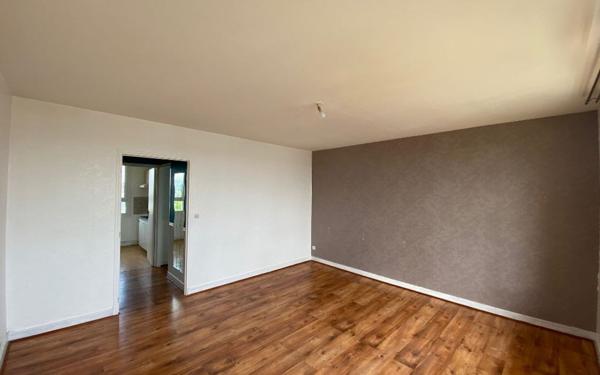 Appartement à louer    1 pièce •  Saint-Jean-de-la-Ruelle