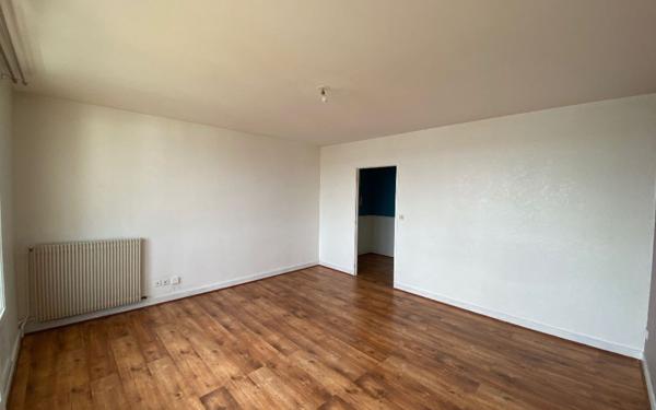 Appartement à louer    1 pièce •  Saint-Jean-de-la-Ruelle