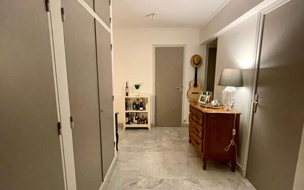 Appartement à vendre    3 pièces • 68,67 m2 Lyon 3