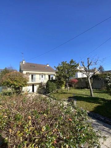 Vente                                                      Maison
                        
                     5 pièces                      125 m2                     à Thorigny-sur-Marne