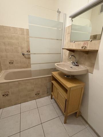 F2 de 48m² avec balcon 102 000 € H.A.I.*
