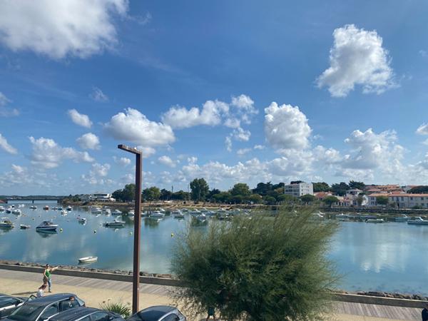 À vendre : studio au coeur de Croix de Vie avec vue imprenable !