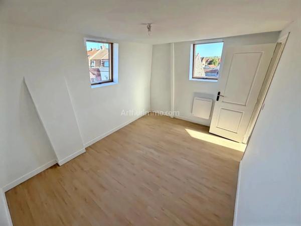 Vente                                                      Maison
                        
                     5 pièces                      92 m2                     à Wasquehal