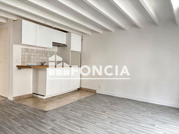 Location Studio 32.09 m² - 29 RUE SAINT MARTIN Etampes 91150