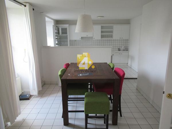 Maison - 12 pièces - 225 m²