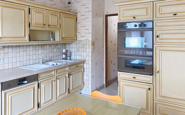 Appartement à vendre    4 pièces • 101 m2 Saint-Étienne