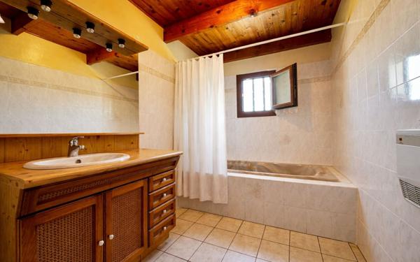 Maison à vendre    5 pièces •  Istres