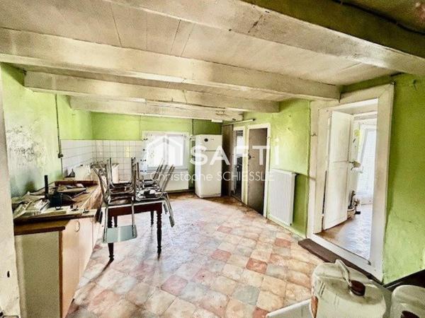 Corps de ferme à rénover avec dépendances