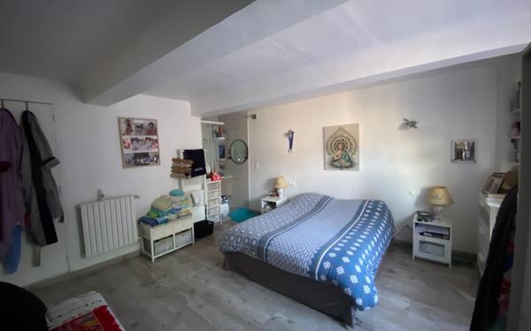 Maison à vendre    6 pièces •  Mallemort