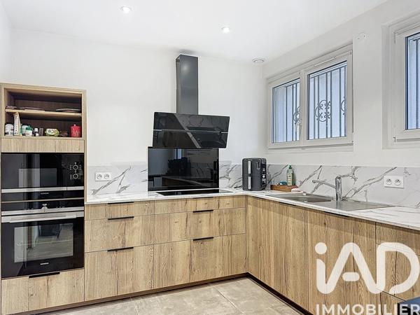 Maison à vendre 5 pièces 192 m² Carnoux-en-Provence