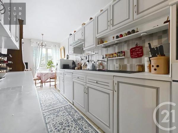 Appartement F3 à vendre  3 pièces - 81 m 2   TROYES  - 10